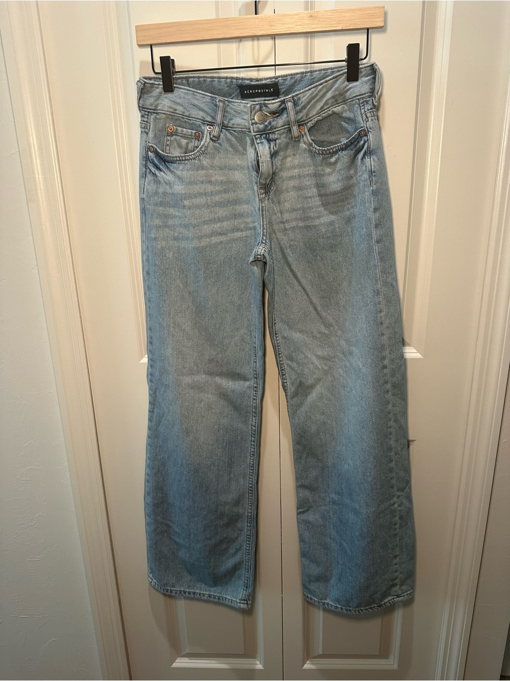 Aeropostale Washed Light Blue Baggy Wide-Leg Jeans for Women